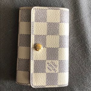 Louis Vuitton 6 Ring Key Holder Damier Azur